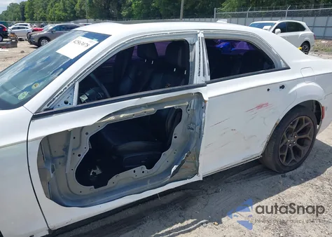 2017 Chrysler 300 300S Alloy Edition z USA, uszkodzony, nr VIN 2C3CCABG6HH506528